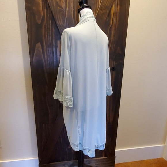 NWOT Mint Green Kimono Top - Picture 3 of 7